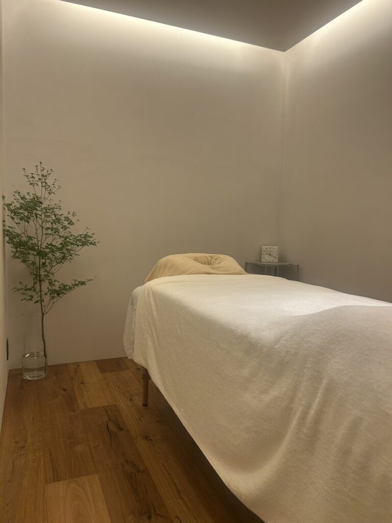 T/b holistic salon（ティービーホリスティックサロン）　オーナーセラピスト　坂井亜美